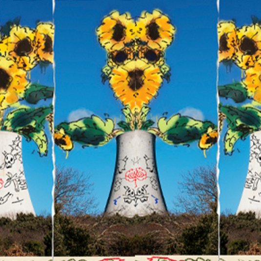 Collage, unterer Bildrand waagrecht weißer Hintergrund mit rot-grünen Mustern, darüber Fotografien von Atomkraftmeilern, aus denen statt Wasserdampf gezeichnete Sonnenblumen quellen
