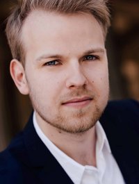 Portraitfoto Manuel Winckhler - Gastkünstler HMTM (Bass)
